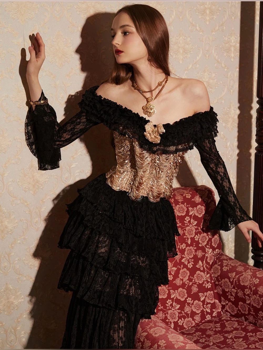 Elegant Black Lace Tiered Long-Sleeve Dress with Gold Bodice - Picture 9 of 10